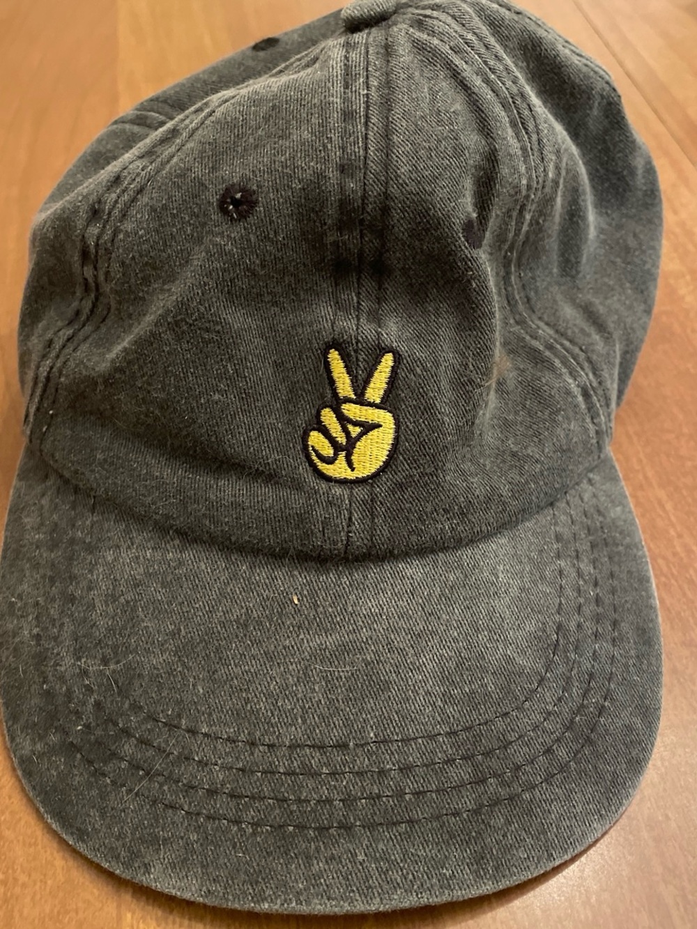 Men’s gray Baseball Cap with Yellow Peace Hand Embroidery